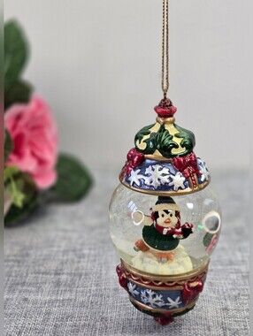 Kirkland Signature Waterglobe Ornaments Snow Globe Christmas Skating Penguin
